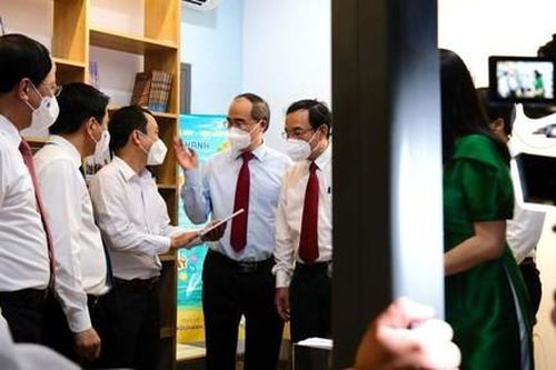 Lần đầu ra mắt 'Booth thư viện thông minh'
