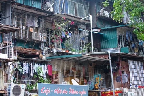 Cháy nhà, 5 người chết: Hiểm họa từ những 'chuồng cọp' chằng chịt ở khu tập thể