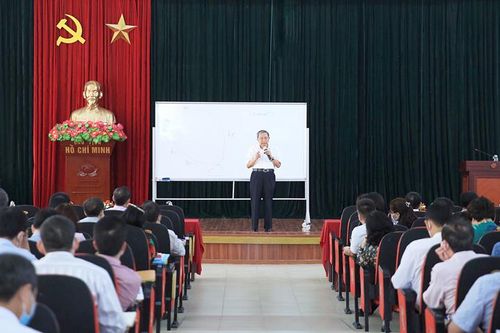 Công tác đào tạo, bồi dưỡng cán bộ: Coi trọng kỹ năng, đề cao thực chất