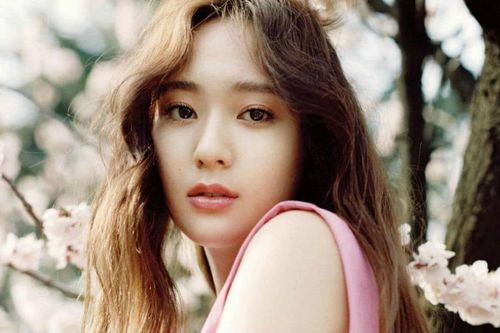 Nhóm nhạc bị công ty quản lý bỏ rơi