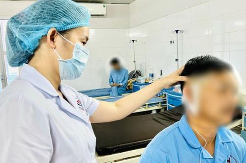 Đi săn chim, người đàn ông bị đạn chì của súng tự chế bắn vào tai