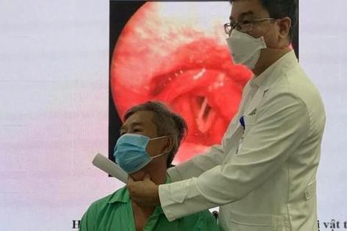 Người đàn ông suýt mất mạng do xương cá