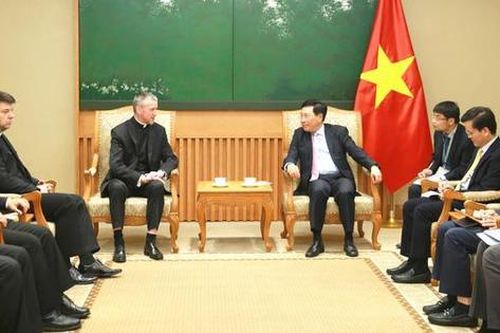 Việt Nam tôn trọng và bảo đảm quyền tự do tín ngưỡng, tôn giáo của người dân
