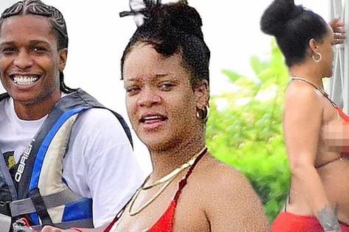 Bà bầu tỷ phú Rihanna diện bikini trễ nải đi chơi biển trước khi bạn trai bị bắt