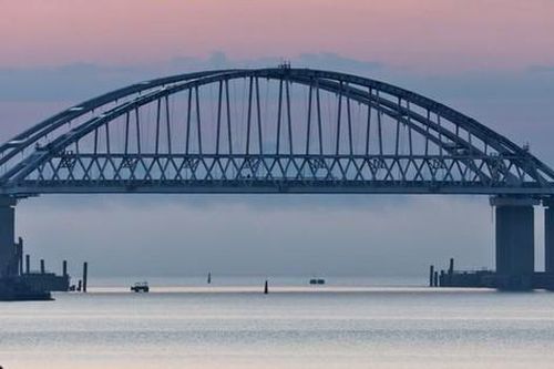 Bị Ukraine dọa tấn công, Nga nói cầu Crimea 'được bảo vệ tốt nhất thế giới'