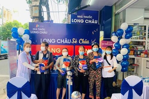 FPT Long Châu tặng hơn nửa triệu ngày thuốc cho người khó khăn