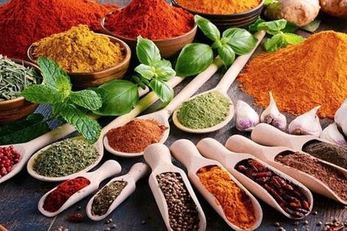 Hơn 1.000 loại gia vị của mọi miền đất nước hội tụ tại TPHCM