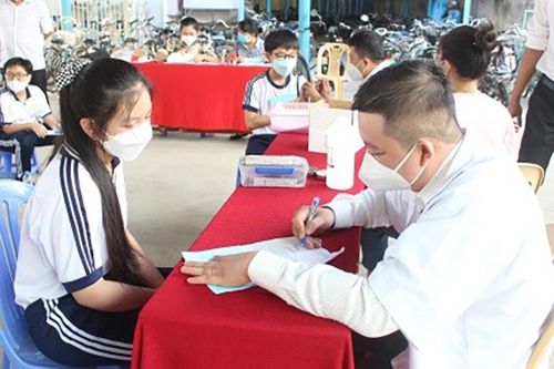 An Giang bắt đầu tiêm vaccine cho trẻ lớp 6