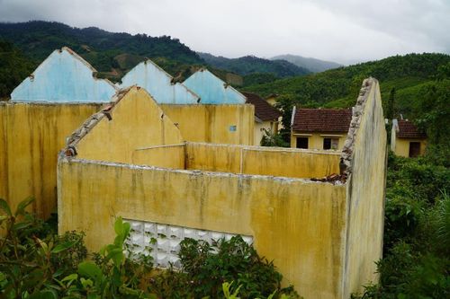 Cận cảnh khu tái định cư hoang phế ở Kon Tum