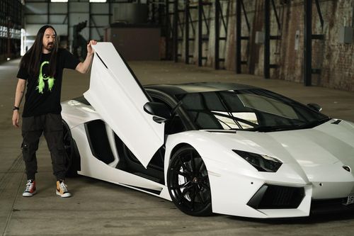 Chiếc Lamborghini Aventador cuối cùng được đấu giá từ 1,6 triệu USD