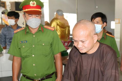 'Thầy' Phúc từng là tu sĩ trước khi bị bắt tạm giam