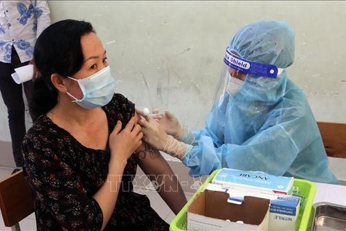 Ngày 23/4, Việt Nam giảm còn hơn 10.000 ca nhiễm mới SAR-CoV-2