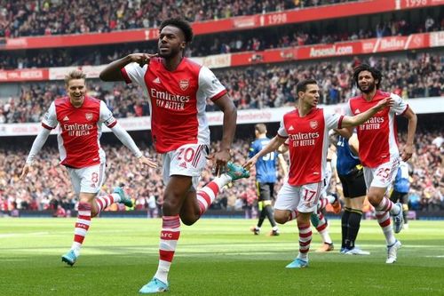 Bruno Fernandes đá hỏng phạt đền, Man Utd thua Arsenal