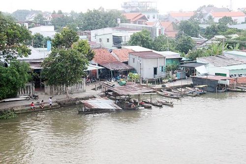 Xóm Câu bên sông Đồng Nai