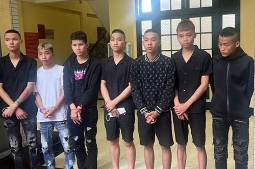 Bắt nhóm nghiện game chuyên dùng vỏ chai bia đi cướp tài sản