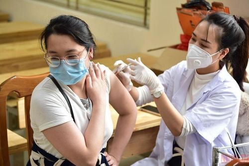 Ngày 24/4, Hà Nội thêm 970 ca Covid-19