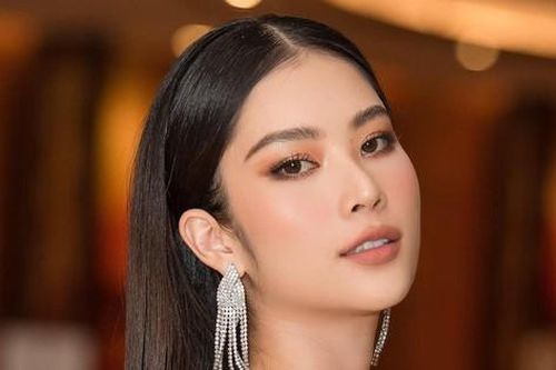 'Đứng hình' trước tài catwalk của chị gái Nam Em: Tưởng không nổi mà nổi không tưởng