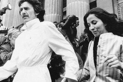 Vợ George Harrison sáng tác thơ về chồng