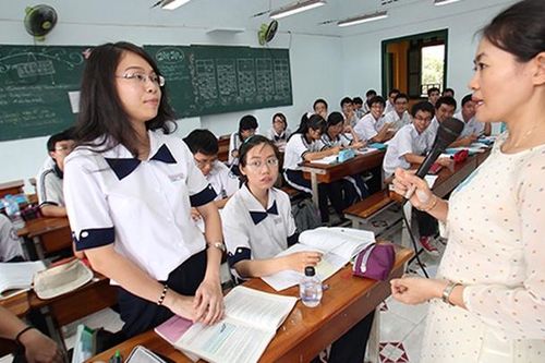 Dám phản biện