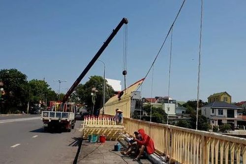 Quảng Trị: Các hạng mục trang trí 'quái lạ' ở cầu Đại An đã được tháo dỡ