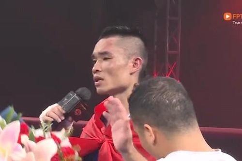 Hồng Quân giành đai boxing IBF châu Á đầu tiên của Việt Nam