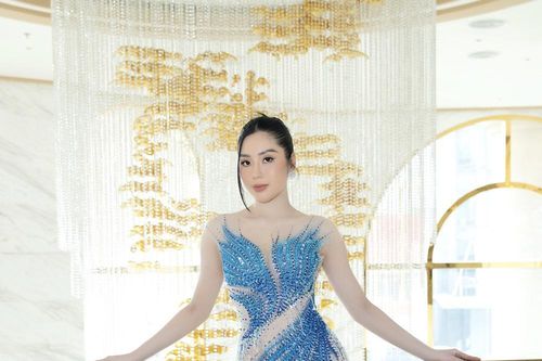 Tô Diệp Hà liên tục khoe dáng thon tại các sự kiện