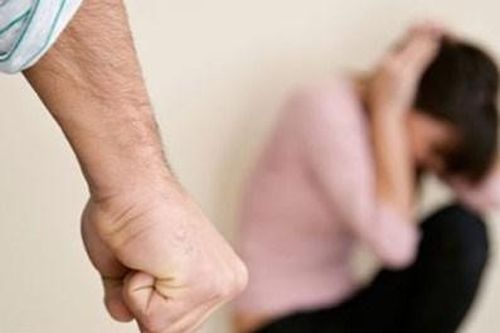 Chồng nhậu xỉn về đánh vợ, bị vợ đâm tử vong