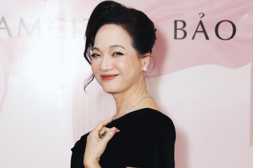NSND Lê Khanh: Sống như vợ chồng hơn 20 năm nhưng chưa từng mặc váy cưới