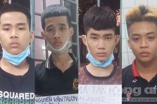Thanh niên phục trước cổng công ty đâm chết tổ trưởng vì mâu thuẫn