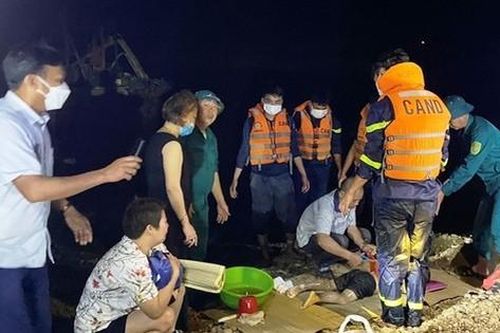 Thanh Hóa: 2 anh em họ đuối nước thương tâm trên sông Mã