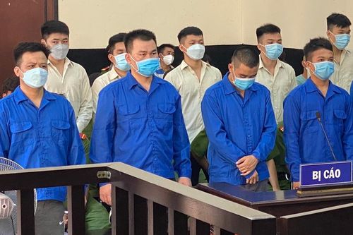 Nổ súng gây chết người, 19 bị cáo lĩnh án