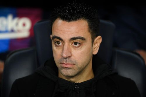 Tuần trăng mật của Xavi với Barca kết thúc