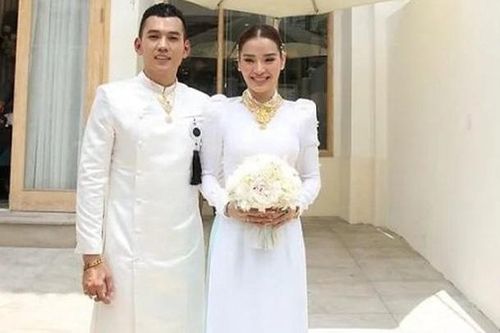 Mâm sính lễ đầy vàng, kim cương tại đám cưới Phương Trinh Jolie