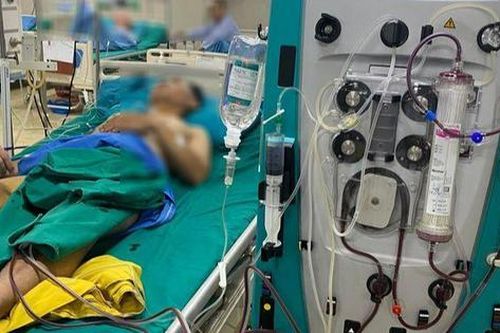 Người đàn ông có huyết tương trắng đục như sữa