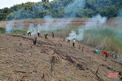 Thu dọn lòng hồ Ngàn Trươi, 'bật' kịch bản phòng chống cháy rừng Vườn Di sản ASEAN ở Hà Tĩnh