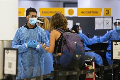 Gần 50% dân số Canada có thể đã nhiễm virus SARS-CoV-2