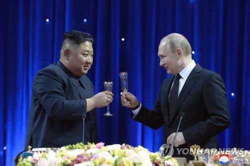 Triều Tiên ca ngợi 'thời kỳ hoàng kim mới' trong quan hệ với Nga