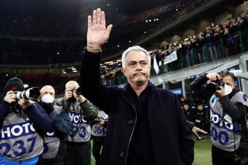 Mourinho và Roma tạm biệt Top 4