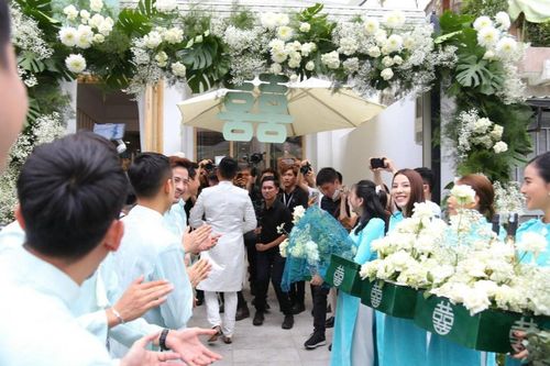 Ngắm dàn phù dâu - phù rể toàn 'cực phẩm' trong đám cưới Phương Trinh Jolie - Lý Bình