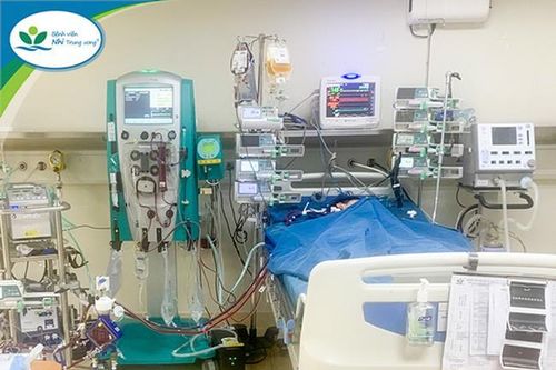 Cứu bé trai 10 tuổi bị sốc tim, viêm cơ tim do COVID-19