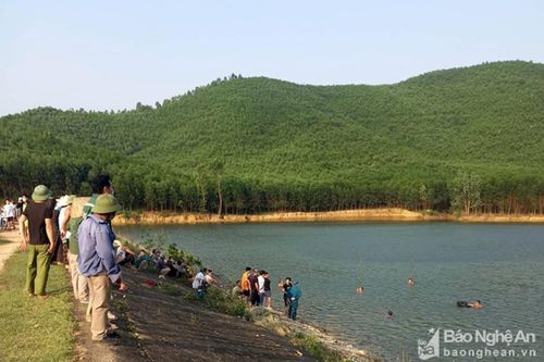 Đi tắm ở đập, 4 nữ sinh lớp 8 chết đuối thương tâm