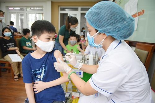 Trẻ cần tiêm phòng đầy đủ các loại vắc xin