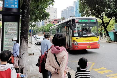 Hà Nội bố trí hơn 15.000 lượt xe mỗi ngày phục vụ nhân dân đi lại dịp nghỉ lễ 30-4, 1-5