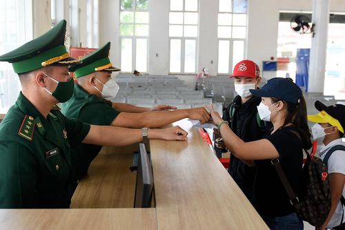 Du khách trả vé đi Lý Sơn trước 30/4 vì lo ngại thời tiết xấu