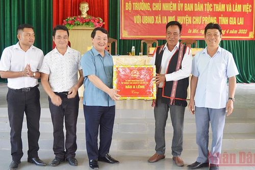 Nghiên cứu mô hình sản xuất phù hợp giúp đồng bào dân tộc xóa đói giảm nghèo