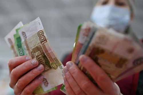 Giá đồng ruble tăng lên mức cao nhất trong hơn 2 năm