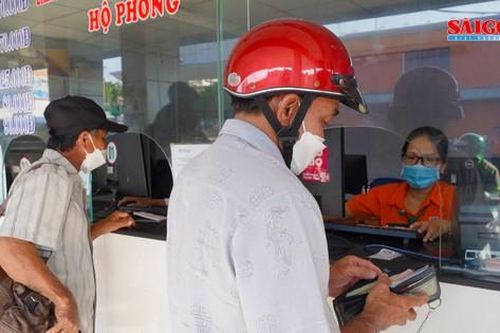 Người dân rục rịch 'săn' vé tàu xe cho kỳ nghỉ lễ 30-4 và 1-5