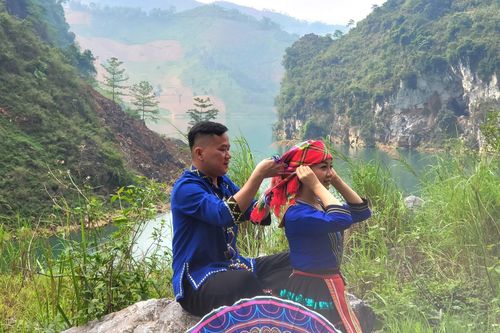 Lên cao nguyên đá Hà Giang dự phiên chợ độc đáo - chợ tình Khâu Vai