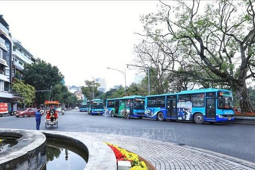 Hà Nội bố trị chạy hơn 15.000 chuyến xe buýt/ngày phục vụ dịp lễ 30/4 - 1/5