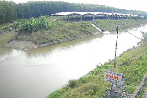 Bình Dương: Tìm thấy thi thể hai người tử vong dưới kênh nước